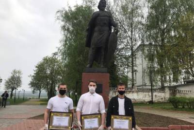 Студентов Владимирского колледжа наградили за помощь в задержании правонарушителя