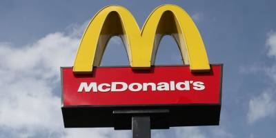 Минимальная зарплата сотрудника McDonald's в США превысила доходы 97% россиян