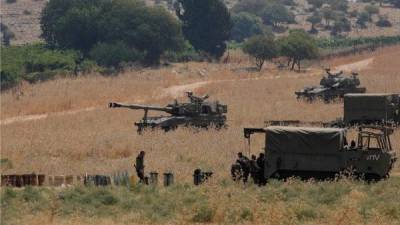 Теперь и ливанцы: израильские танки отгоняют от границы участников протеста