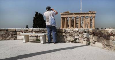 Греция разрешила въезд туристам из Украины