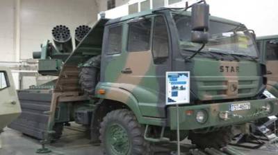 Польша предоставит Украине армейские грузовики