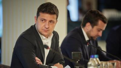 Зеленский заявил, что Украина утвердила санкции против 111 криминальных авторитетов