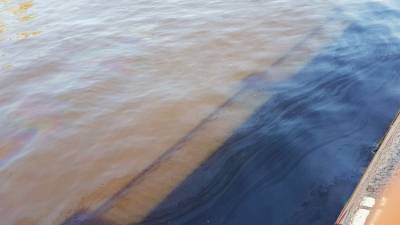 Нефтепродукты объемом 3 тысячи кубометров разлились в ЯНАО