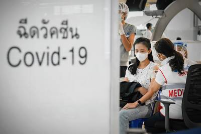 В Таиланде будут сажать за отказ от вакцинации