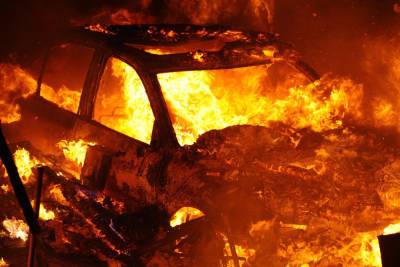 В Твери загорелся автомобиль
