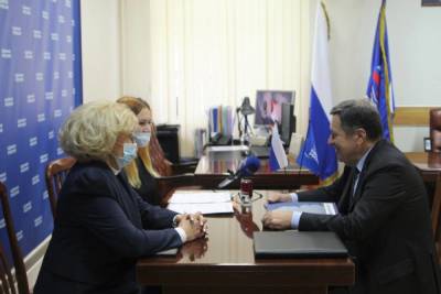 Андрей Макаров подал документы для участия в предварительном голосовании