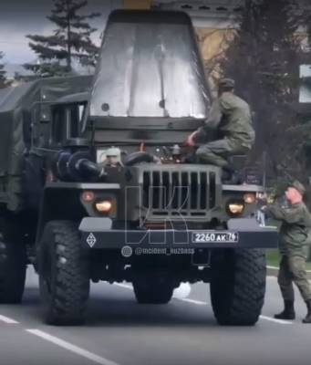 Военная техника загорелась на параде Победы в Кемерове