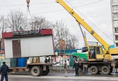 В Киеве проходит массовый демонтаж МАФов. ФОТОрепортаж