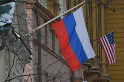 Американское посольство до 1 августа должно прекратить наём россиян