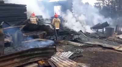 В Югре от природного пожара загорелся жилой дом
