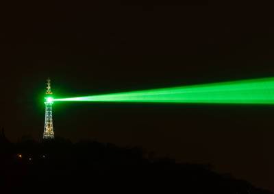 С Петршинской башни в центр Праги пустят лазерный луч