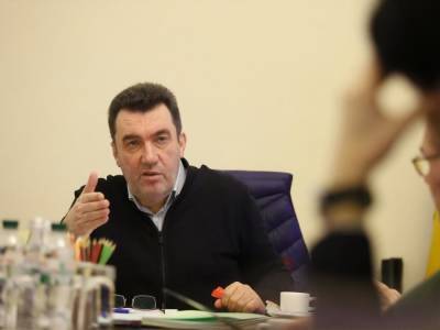 Данилов о Козаке: Если человек находится на лечении в Беларуси, то это уже жаль