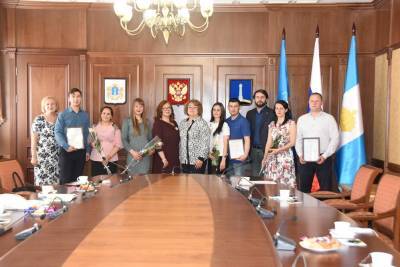 Молодым семьям Ульяновска вручили сертификаты на улучшение жилищных условий