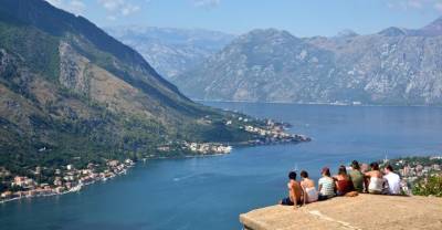 Власти Черногории анонсировали открытие границ для туристов