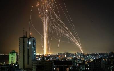 СМИ: Палестинские радикалы в ночь на 15 мая продолжили обстрел Израиля