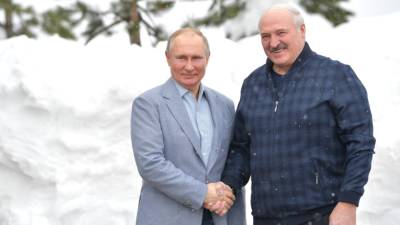 "Коммерсантъ" раскрыл планы Лукашенко на третью за год встречу с Путиным