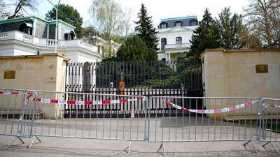 Чехия отказалась снять ограничение числа российских дипломатов в Праге