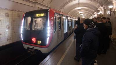 В московском метро начался парад поездов