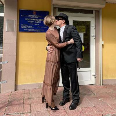 «Первый пошёл!»: старшая дочь Ивана Охлобыстина вышла замуж