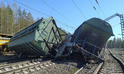 Движение поездов на месте схода товарных вагонов в Карелии полностью восстановлено