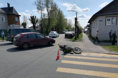 Мотоциклист получил травмы в ДТП на перекрестке в Тверской области