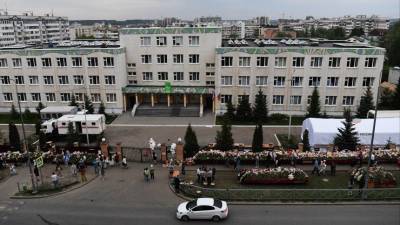 Глава Татарстана призвал жестко пресекать героизацию казанского стрелка в сети