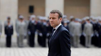 Французские полицейские призвали Макрона остановить распад страны
