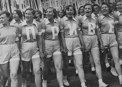 И.В.Сталин - Почему советские женщины носили «мужские» трусы - russian7.ru