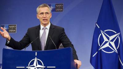 Столтенберг заявил о готовности НАТО вести диалог с РФ, не ослабляя санкции