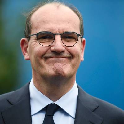 Премьер Франции заявил об улучшении ситуации с COVID-19 в стране