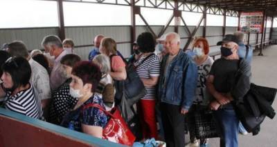 Поток людей через КПВВ «Станица Луганская» увеличился на 30% по сравнению с прошлой неделей