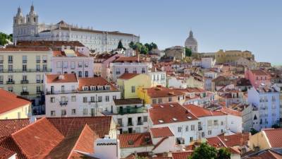 Власти Португалии могут открыть границы для туристов из Европы 17 мая
