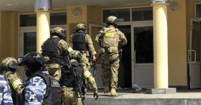 После теракта в Казани эвакуировали полтора десятка школ из-за минирования