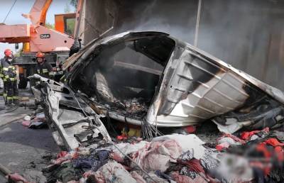 На трассе «Житомир – Черновцы» в результате ДТП загорелись три авто, есть погибшие (видео)