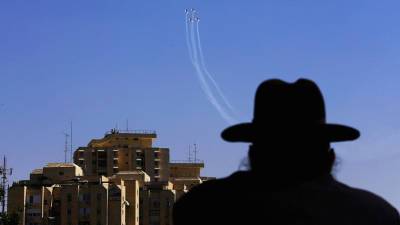 СМИ: иностранные авиакомпании приостановили полеты в Израиль
