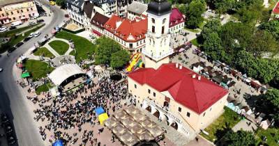 Каменец-Подольский отмечает День города фестивалями и концертами