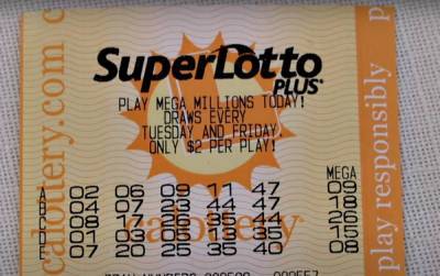 Стирка на 26 миллионов: женщина постирала одежду со счастливым лотерейным билетом