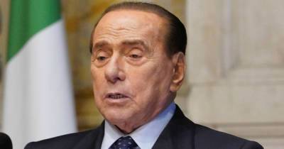 Берлускони выписали из больницы в разгар слухов об ухудшении здоровья