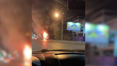 В Ростове-на-Дону загорелся автобус с пассажирами