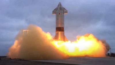 SpaceX запустила ракету-носитель с 54 спутниками на борту
