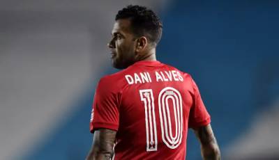 Дани Алвес вызван в сборную Бразилии впервые за два года