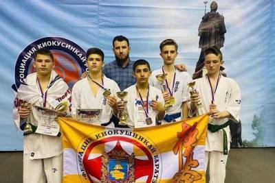 Каратисты из Ставрополя завоевали 10 медалей на Всероссийском турнире
