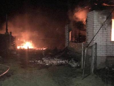 В Арбузовке горел двухквартирный дом. Есть пострадавшие