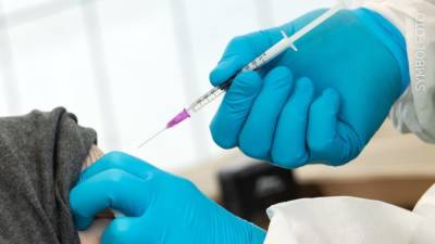€25 с каждого пациента: врач требовал деньги за бесплатную вакцинацию от коронавируса
