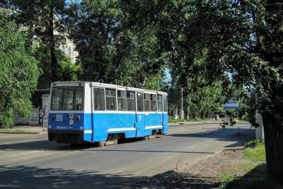 Сошедший с рельсов трамвай спровоцировал ДТП во Владикавказе