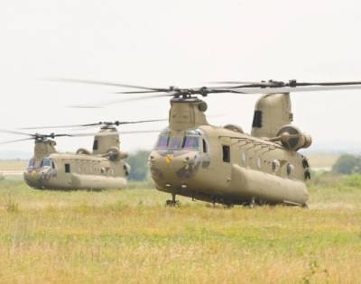 Великобритания собирается купить 14 новых вертолетов Chinook, но для их полной поставки потребуется 10 лет