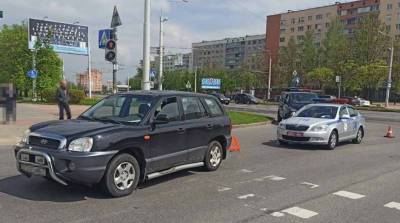 В Минске легковушка сбила на переходе 14-летнюю девочку на электросамокате