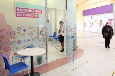 Мурашко призвал россиян не ждать, а вакцинироваться от коронавируса