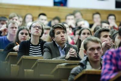 Глава РАН заявил о падении качества подготовки выпускников вузов