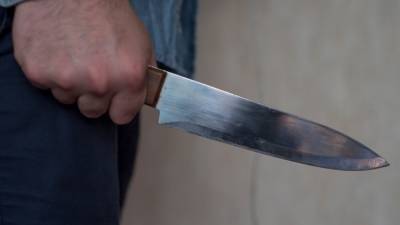 Автомобилист из Уфы получил удар ножом за громкую музыку во дворе